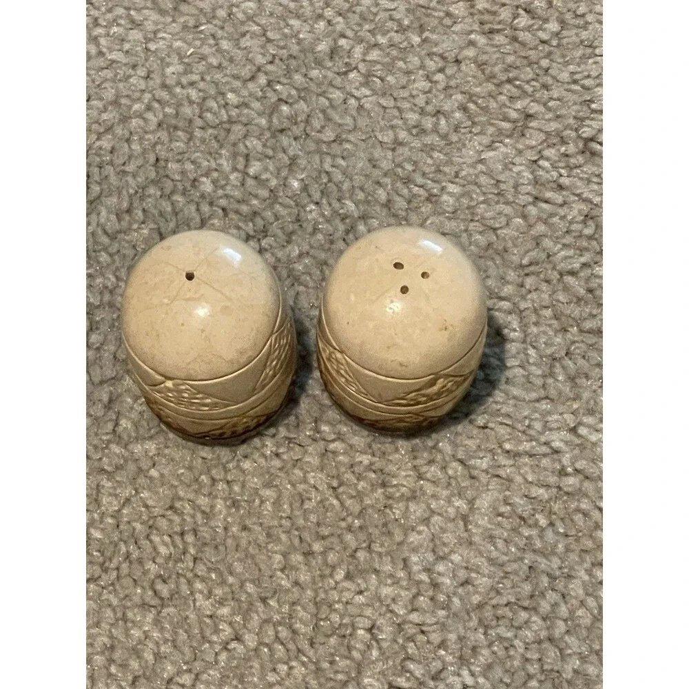 Vintage stoneware salt‎ and pepper shakers cream brown 3